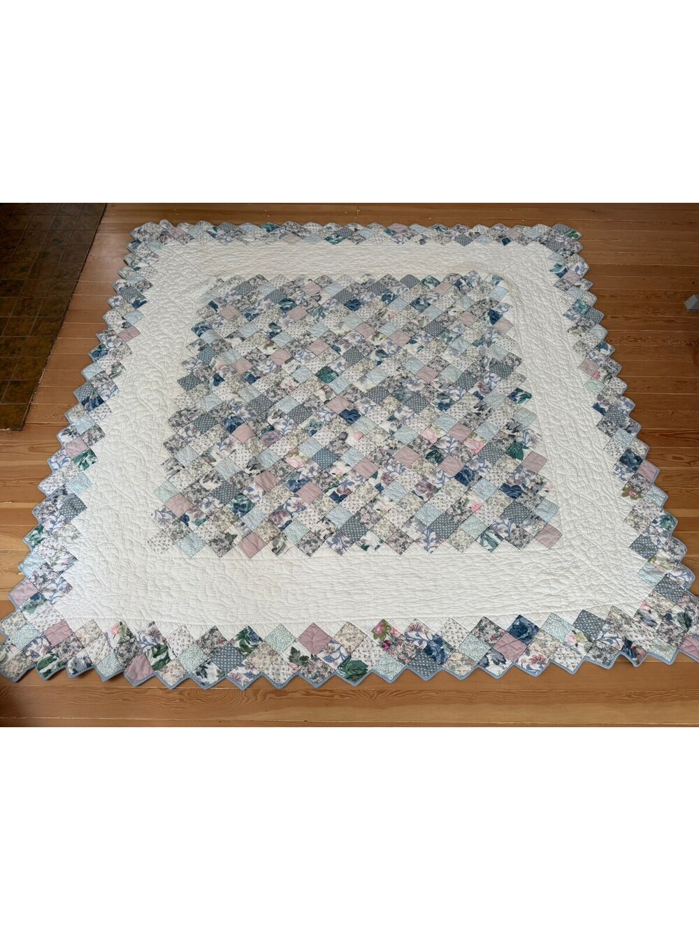Vintage Impressions Patchwork Quilt Full Queen 80x82 w/ Matching Pillow Sham